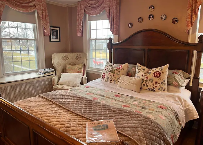 Antique1242 British Bed & Breakfast